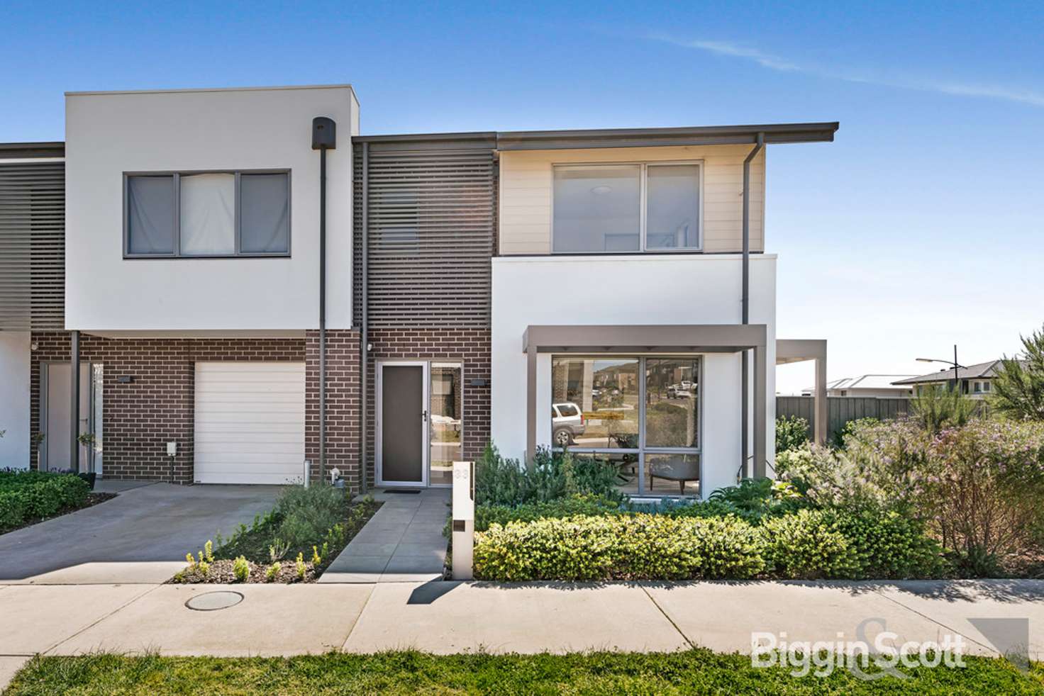 Main view of Homely townhouse listing, 33 Reflection Drive, Wantirna South VIC 3152