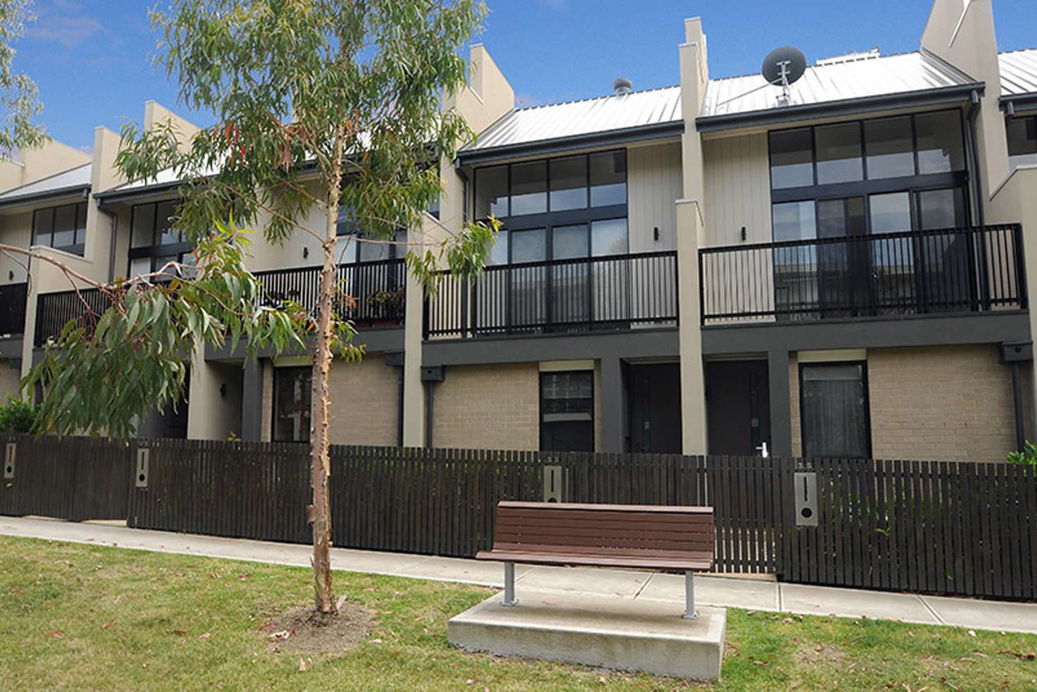 Main view of Homely townhouse listing, 33 Central Park Walk, Cheltenham VIC 3192