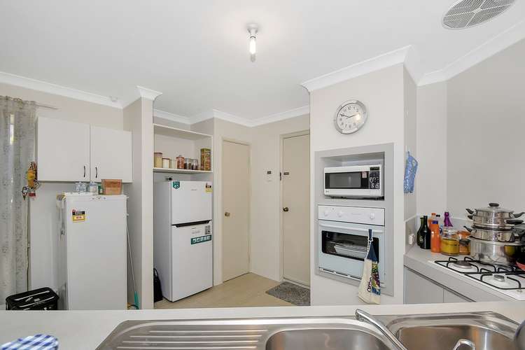 Fifth view of Homely house listing, 6 Woodview Retreat, Caversham WA 6055