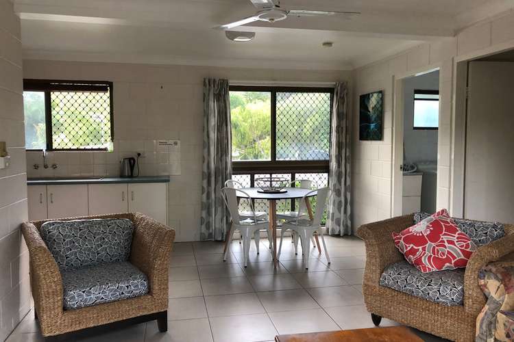 Second view of Homely house listing, 4/2 Endeavour, Arcadia QLD 4819