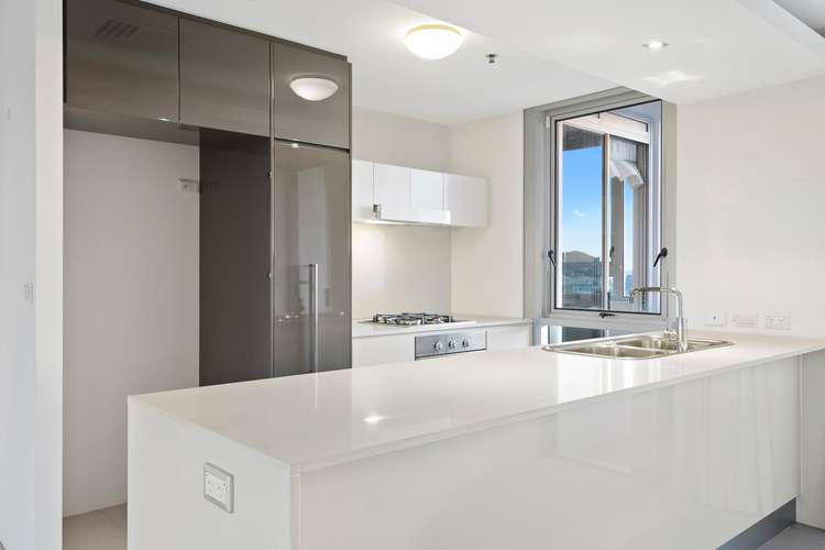 Third view of Homely apartment listing, 7053/7 Parkland Boulevard, Brisbane City QLD 4000