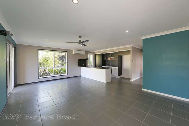 Seventh view of Homely house listing, 2 McCallum Close, Coral Cove QLD 4670