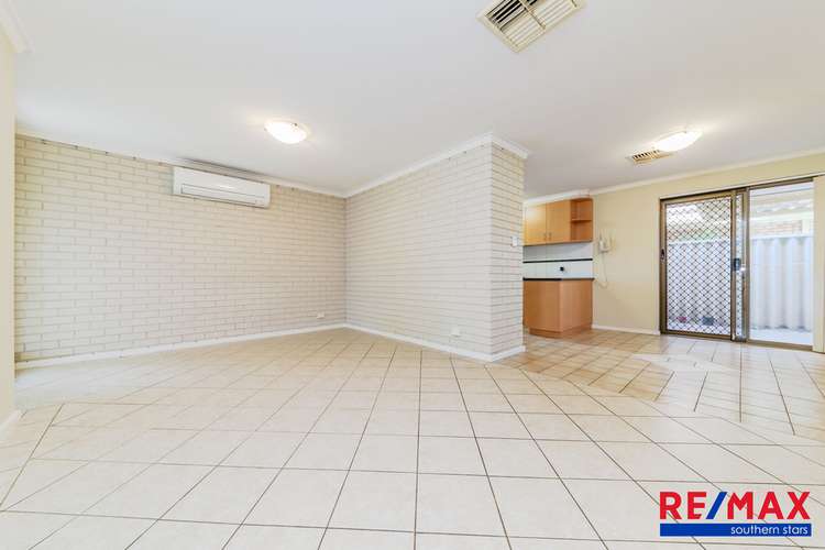 Fifth view of Homely villa listing, 1/52 George Way, Cannington WA 6107