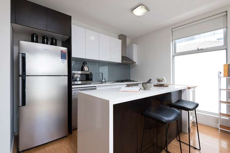 Fourth view of Homely apartment listing, 2/6 Sturt Street, Essendon VIC 3040