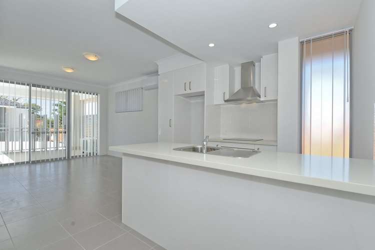 Main view of Homely unit listing, 4/10 Stanley Street, Belmont WA 6104
