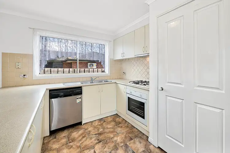 8 Rimes Close, Cranbourne West VIC 3977