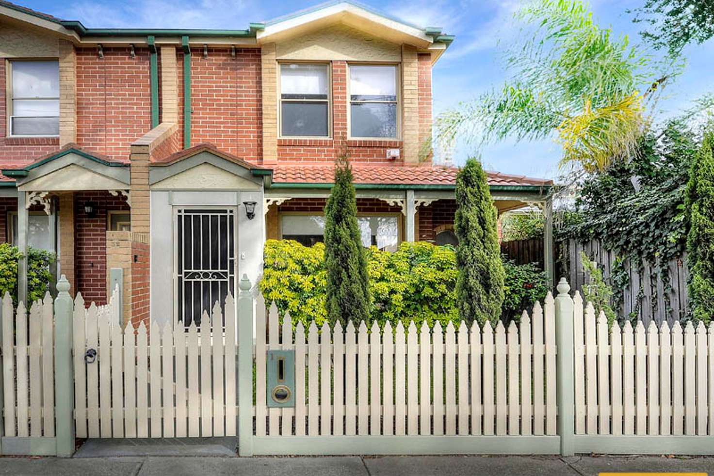 Main view of Homely townhouse listing, 1/32 Epsom Road, Ascot Vale VIC 3032