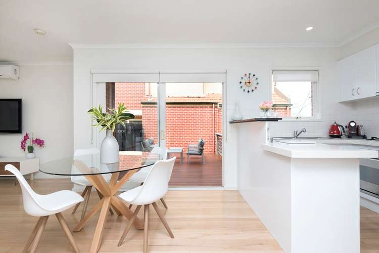 Fifth view of Homely townhouse listing, 2/367 Napier Street, Strathmore VIC 3041