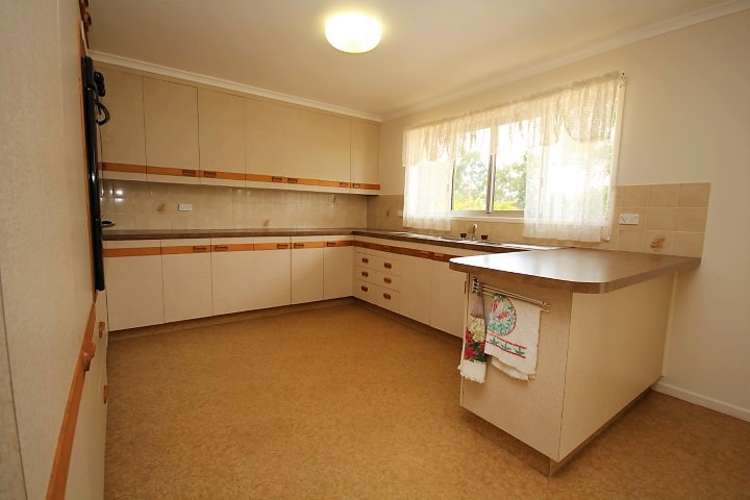 Fifth view of Homely house listing, 10 Baroona Court, Araluen QLD 4570