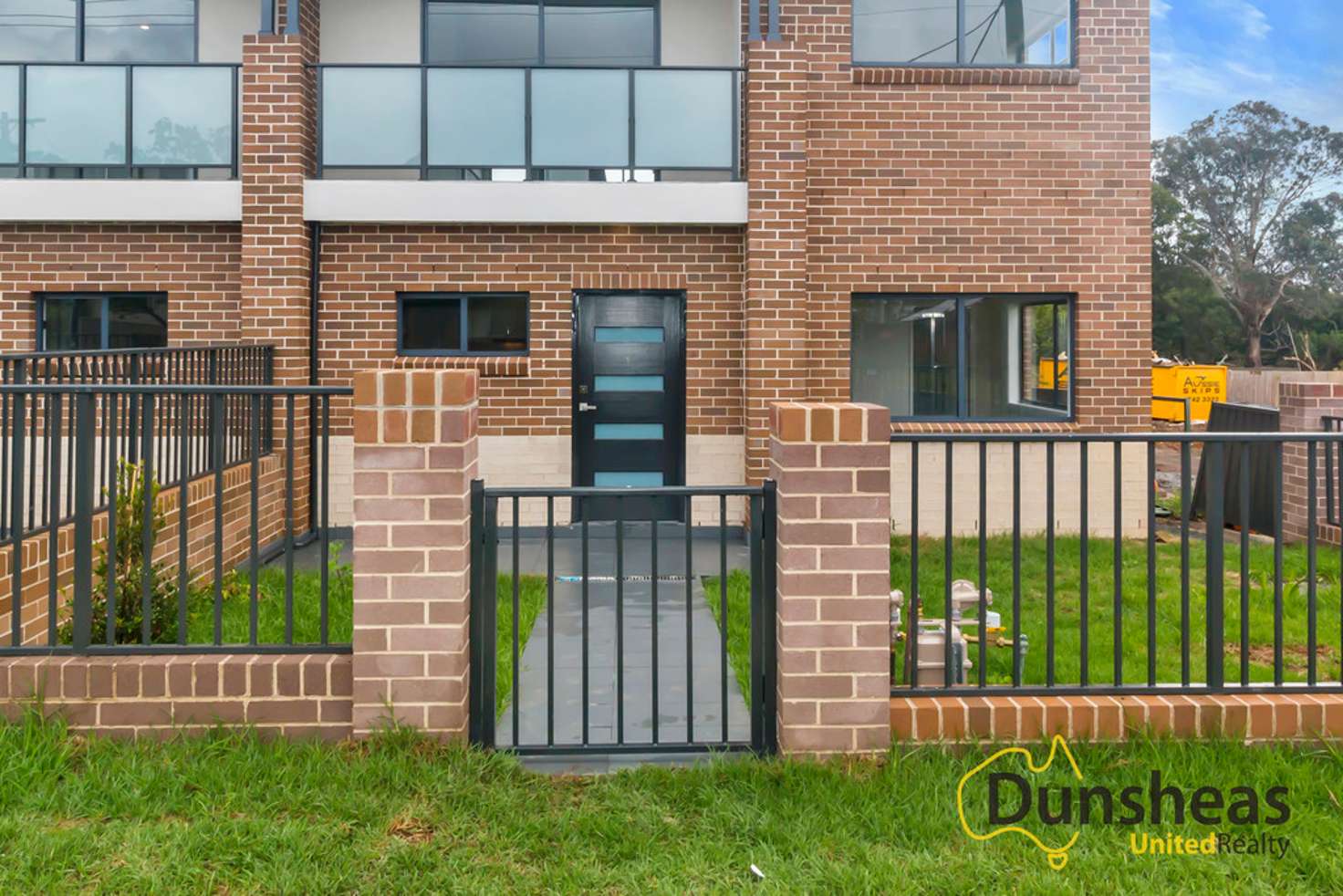 Main view of Homely unit listing, 1/26-28 Third Avenue, Macquarie Fields NSW 2564