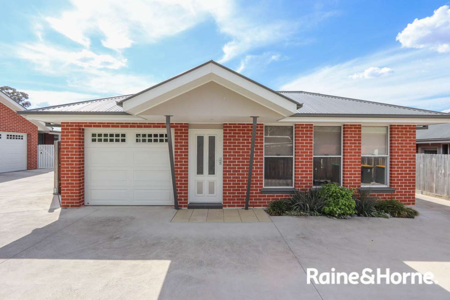 Main view of Homely unit listing, 2/68 Lambert Street, Bathurst NSW 2795