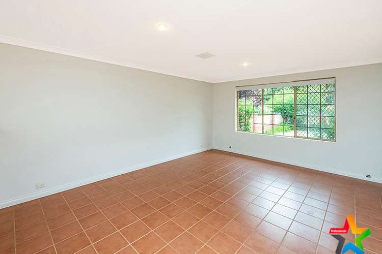 Fifth view of Homely villa listing, 1/10 East Street, Guildford WA 6055