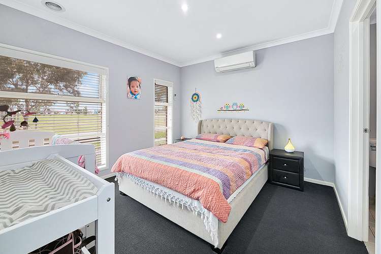 Fourth view of Homely house listing, 47 Copernicus Circuit, Cranbourne West VIC 3977