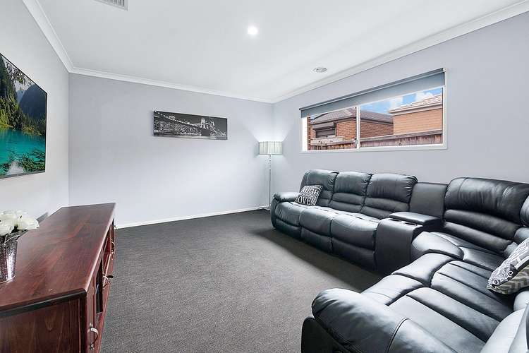 Fifth view of Homely house listing, 47 Copernicus Circuit, Cranbourne West VIC 3977