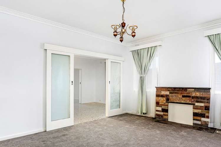 Second view of Homely house listing, 15 Glenthorne Drive, Keysborough VIC 3173