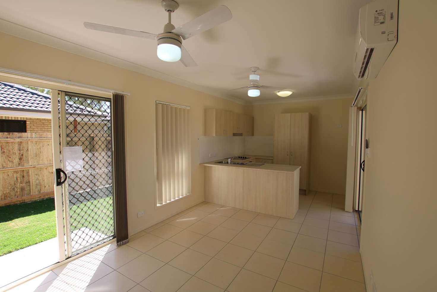 Main view of Homely semiDetached listing, 2/32 Greenpark Drive, Crestmead QLD 4132