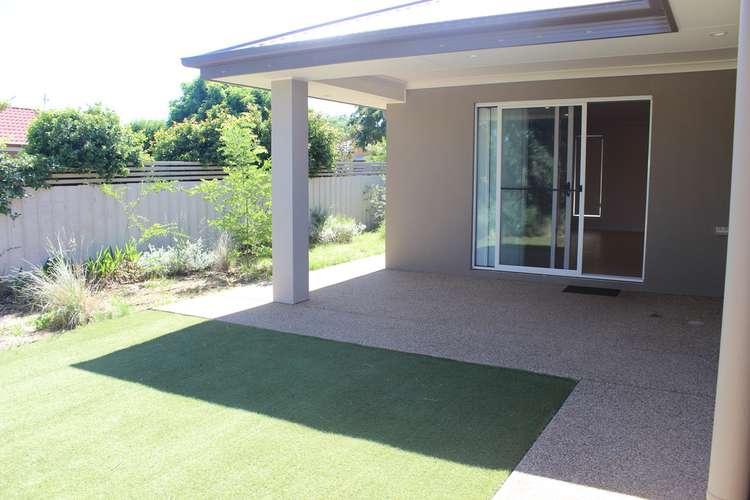 Fifth view of Homely villa listing, 2/4 Apprentice Ave, Ashmont NSW 2650