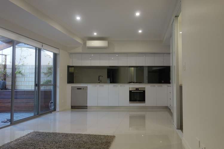 Fifth view of Homely apartment listing, 4/26 Powis Street, Glendalough WA 6016