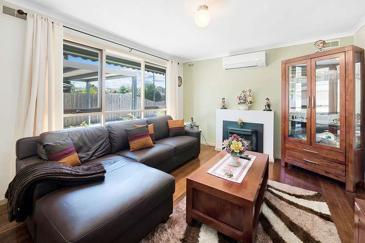 Fifth view of Homely house listing, 1 Damian Court, Cranbourne VIC 3977