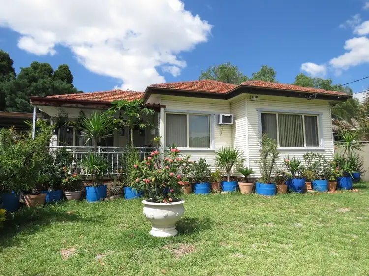 2 Jackson Place, Cabramatta West NSW 2166