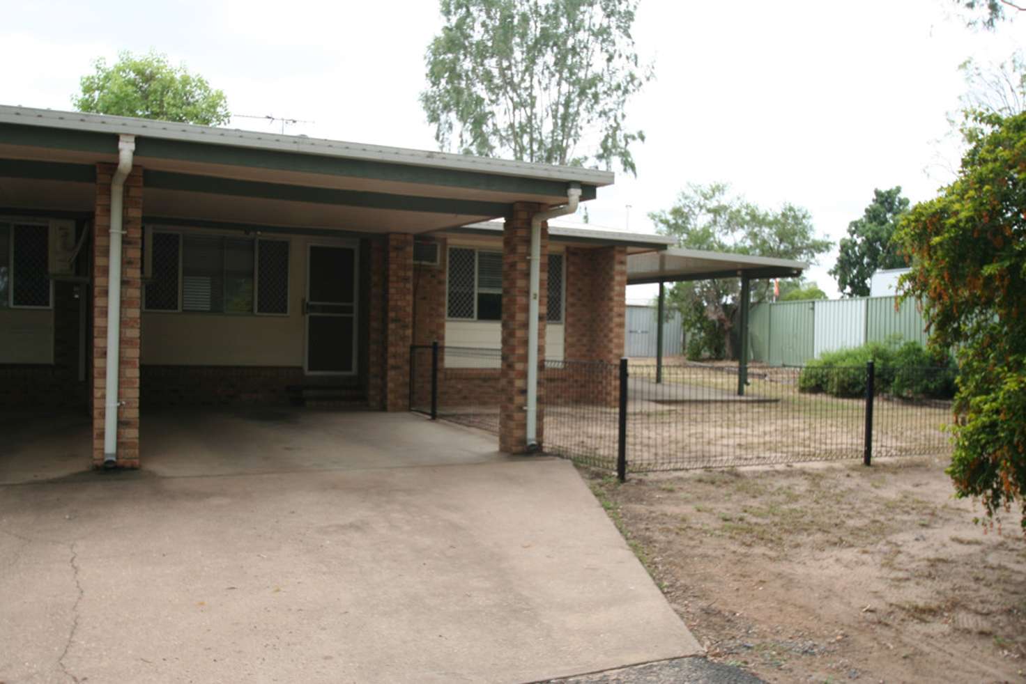 Main view of Homely unit listing, 2/1 Creek Street, Emerald QLD 4720