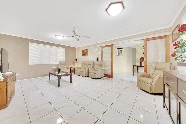 Second view of Homely house listing, 7 Alexandra Close, Clinton QLD 4680