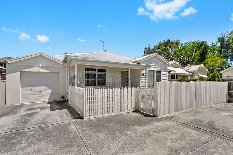 Main view of Homely unit listing, 2/11 Addis Street, Geelong West VIC 3218