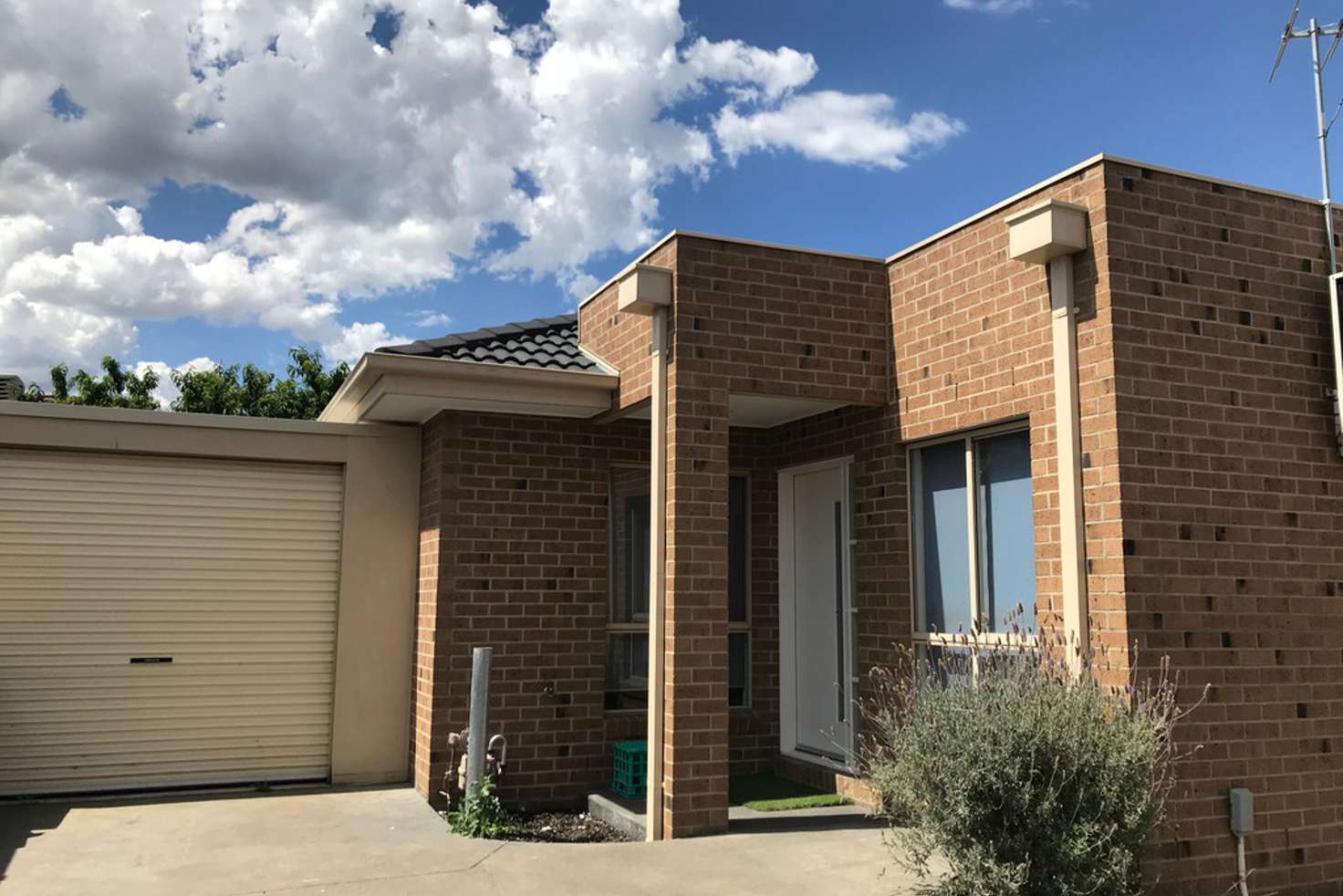 Main view of Homely house listing, 2/25 Horseshoe Crescent, Epping VIC 3076