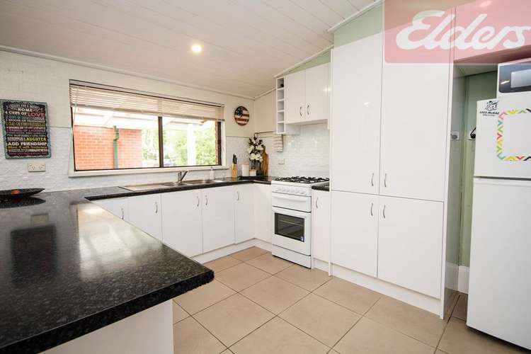 Third view of Homely house listing, 2/418 David Street, Albury NSW 2640