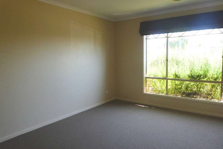 Fifth view of Homely house listing, 16 Gatehouse Parade, Cranbourne East VIC 3977