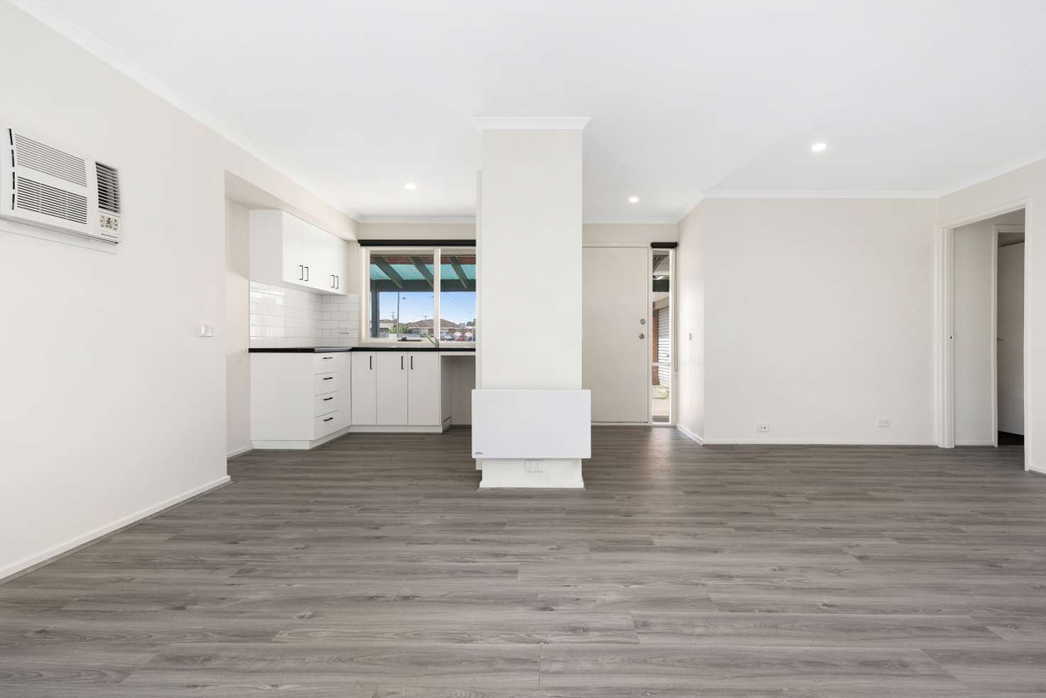 Main view of Homely unit listing, 2/2 Nanworen Crescent, Bell Park VIC 3215