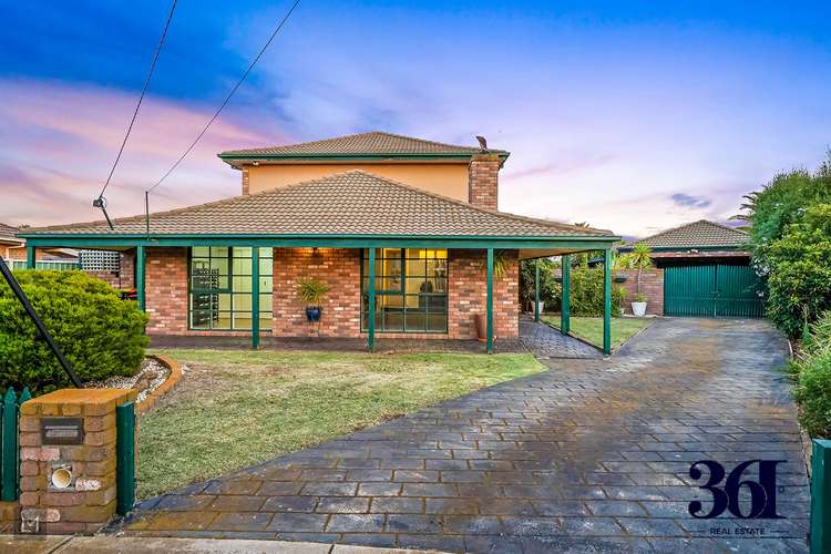 2 Adrian Ct, Rockbank VIC 3335