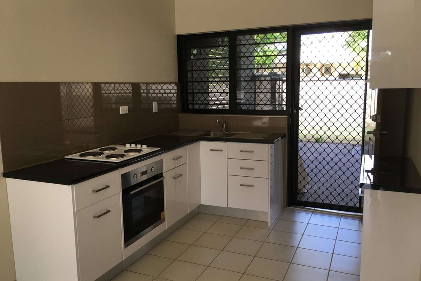 Main view of Homely unit listing, 2/1 Wellington Parade, Alawa NT 810
