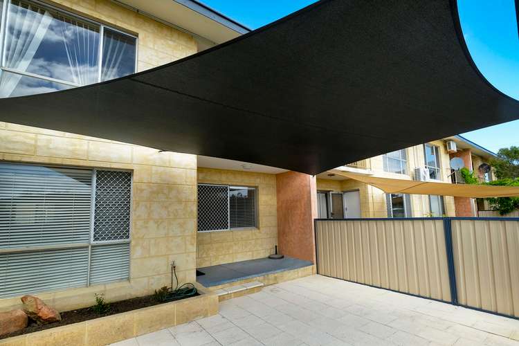 4/64 Stanley Street, Scarborough WA 6019