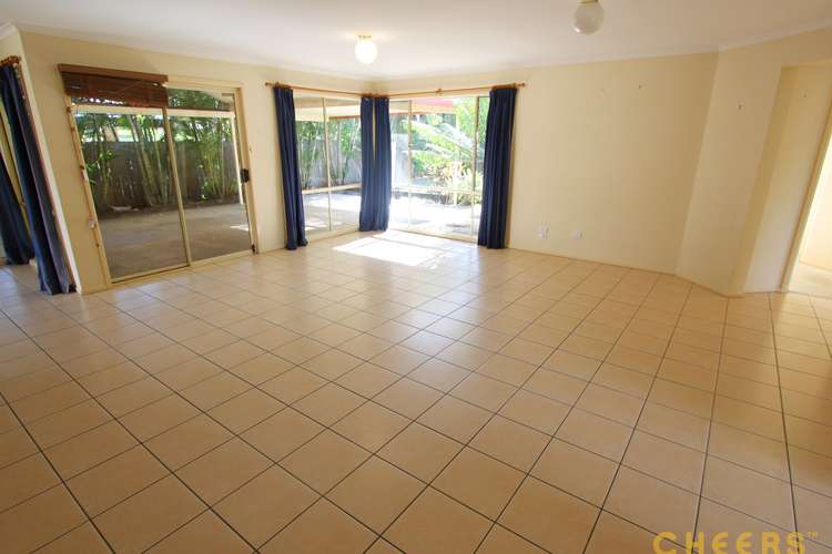 Second view of Homely house listing, 7 Inverary Place, Parkinson QLD 4115