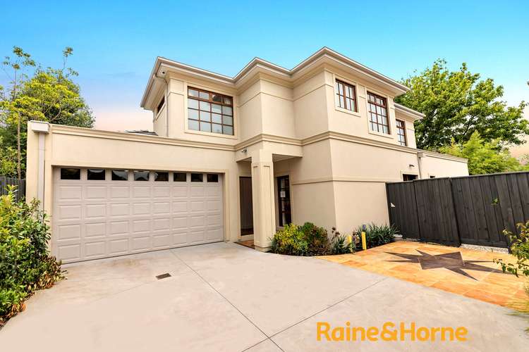 2/7 LANGTREE COURT, Blackburn VIC 3130