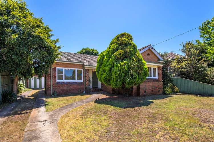 8 Cranwell Avenue, Strathmore VIC 3041