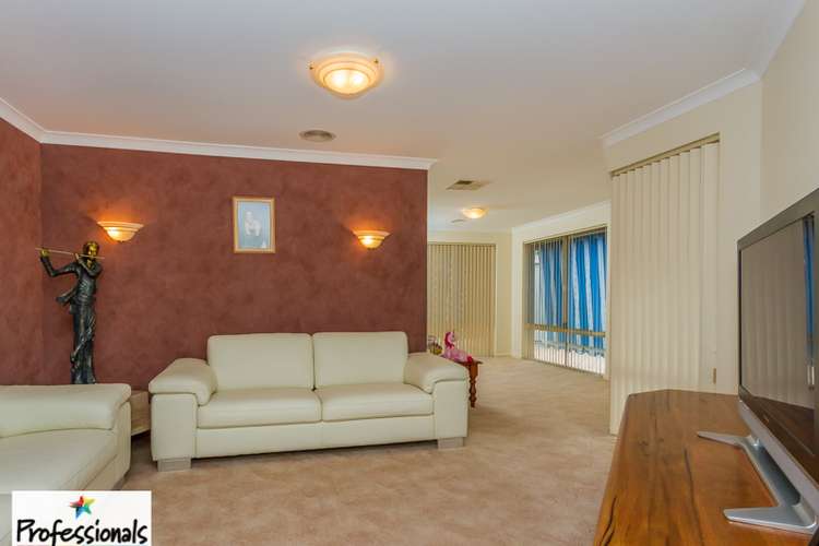 Second view of Homely house listing, 6 Turf Glen, Thornlie WA 6108