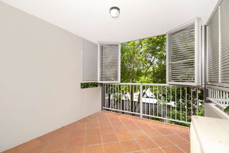 Fourth view of Homely apartment listing, 11/106 Linton Street, Kangaroo Point QLD 4169