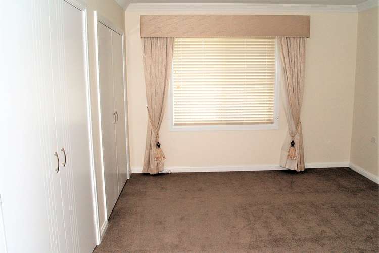 Fifth view of Homely unit listing, 4 /190 Gilmour Street, Kelso NSW 2795