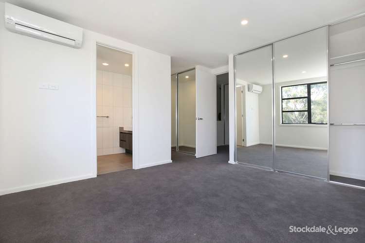 Fifth view of Homely house listing, 31 Collared Close, Bundoora VIC 3083