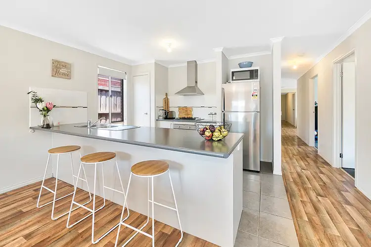 21 Bugle Lane, Cranbourne West VIC 3977
