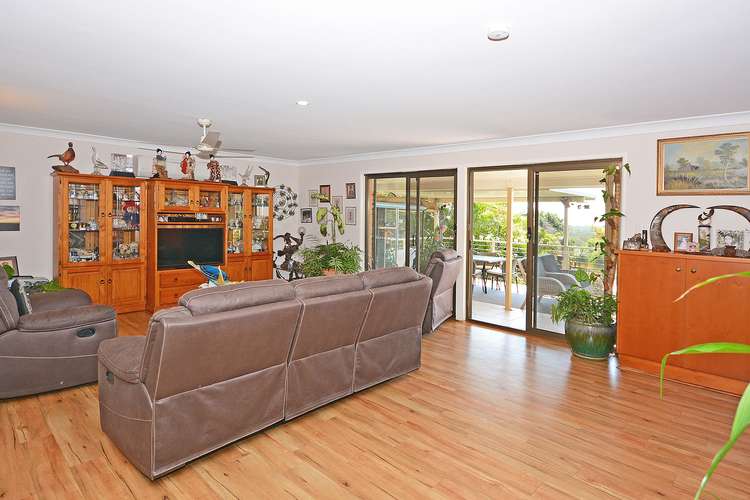 Fifth view of Homely house listing, 8 NORTH POINT COURT, Dundowran QLD 4655
