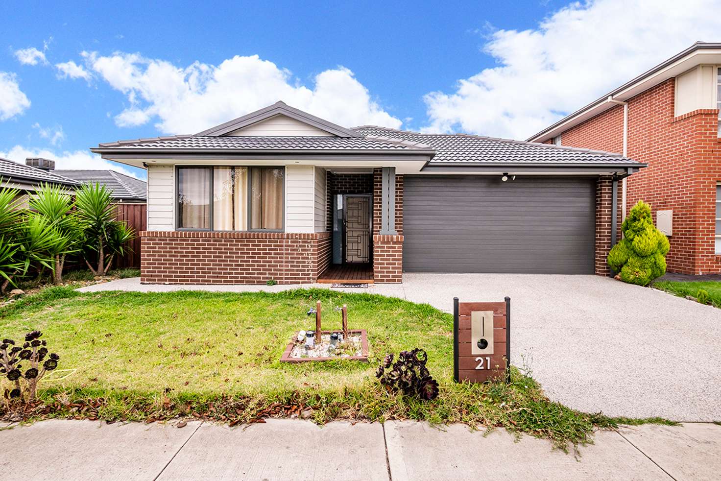 Main view of Homely house listing, 21 Elmsford Crescent, Cranbourne West VIC 3977