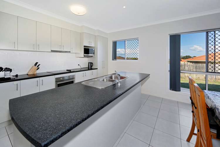 Sixth view of Homely house listing, 4 Parame Court, Nikenbah QLD 4655