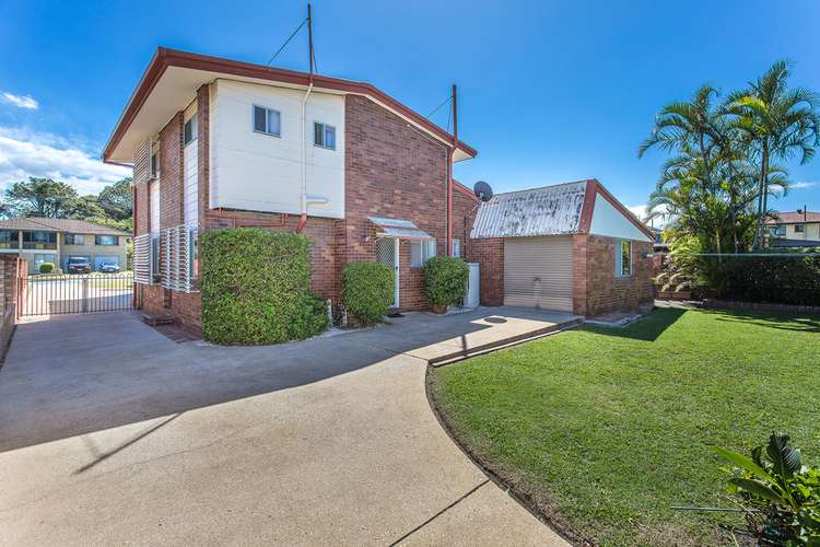 Third view of Homely house listing, 11 JOANNA ST, Clontarf QLD 4019