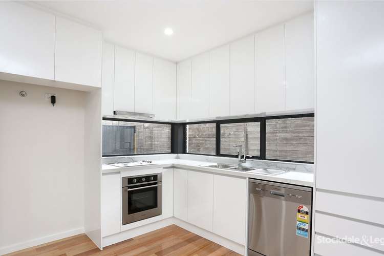Main view of Homely townhouse listing, 5/23 Win-Malee St, Hadfield VIC 3046