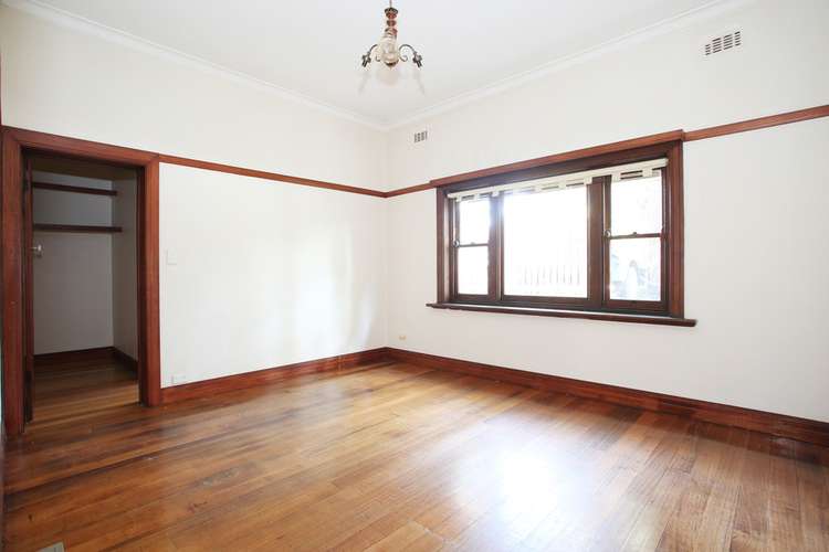 Fifth view of Homely house listing, 2 Glebe Avenue, Cheltenham VIC 3192