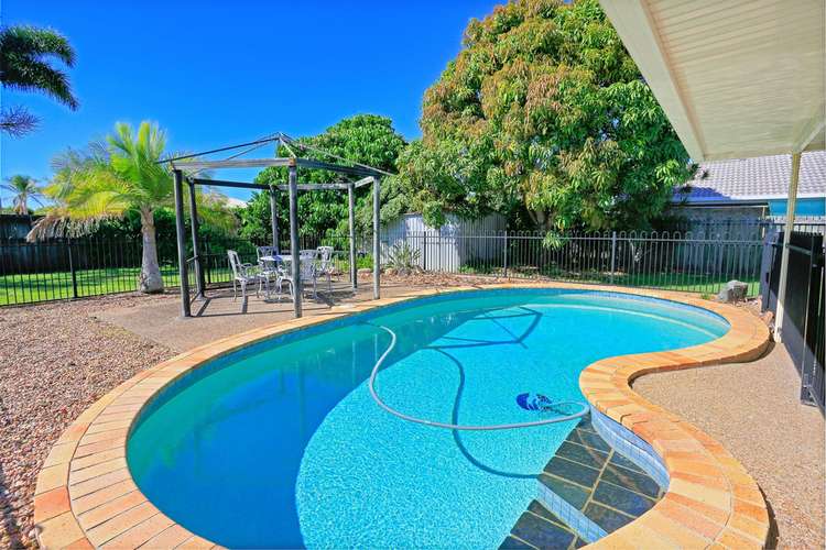 Second view of Homely house listing, 11 Keppel Court, Kawungan QLD 4655