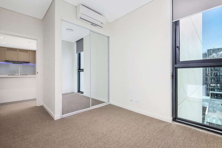 Seventh view of Homely apartment listing, E3.1112/17 Wentworth Place, Wentworth Point NSW 2127